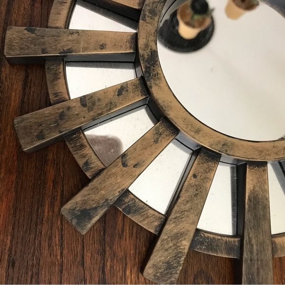 ▪️Set of 2 Decorative Mirrors - Picture 3 of 6